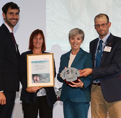 Enrique Moranmontero (Tarmac Restoration Manager and former Cranfield student), Sarah Davidson former Cranfield student, Sybil Roscoe and Dr Rob Simmons (Reader in Sustainable Soil Management)