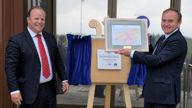 Professor Leon Terry and George Eustice, Environment Secretary, outside the agri-informatics building